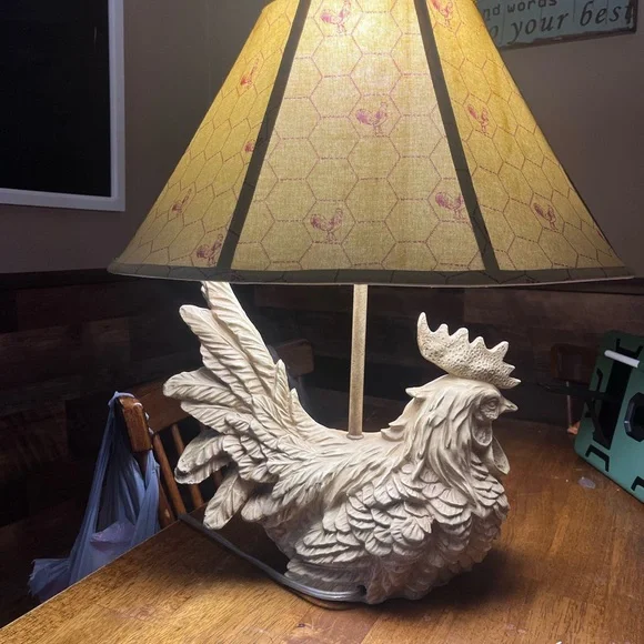 Rustic Rooster Table Lamp with Beige Shade